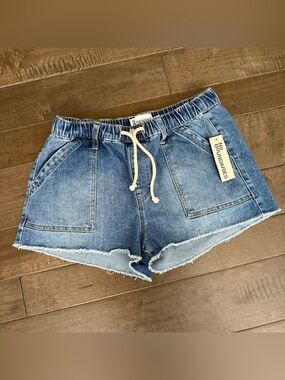 No Boundaries Women's Medium Blue Denim Drawstring Shorts M (8-10)